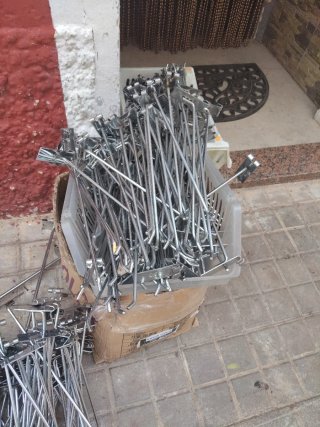 Soportes de hierro para tiendas