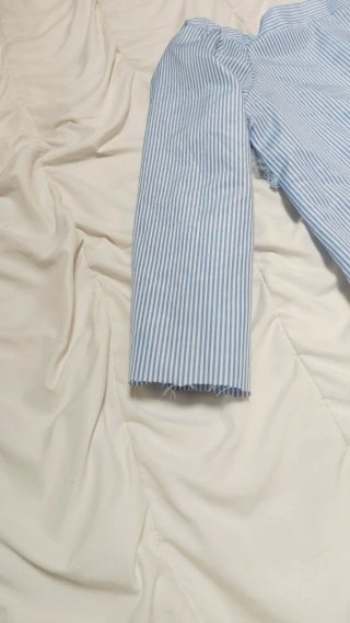 Camisa palabra de honor rayas azul y blanco