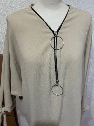 Blusa Beige XXL con Cremallera y Anillas