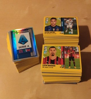 Lotto figurine diverse Calciatori Panini 2021 2022