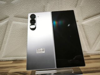 Samsung Galaxy Z Fold 6