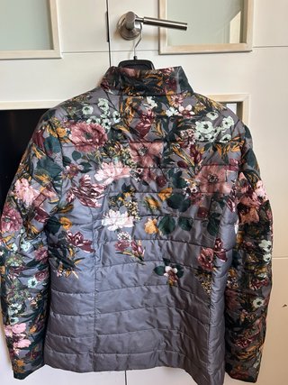 Anorak estampado floral mujer