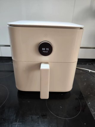 Freidora de Aire Xiaomi. Es blanca