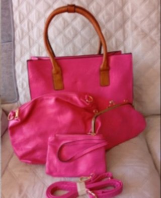 Bolso Fucsia de Mujer,con diferentes tamaños. Con