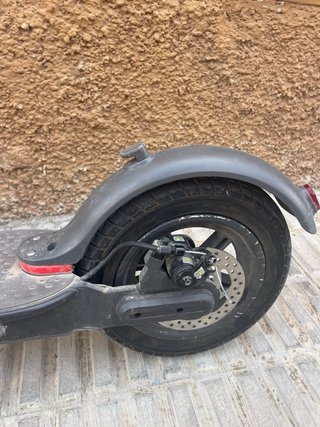 Patinete eléctrico negro