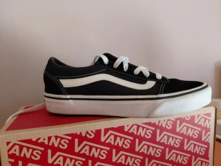 Zapatillas Vans Old Skool Negras y Blancas