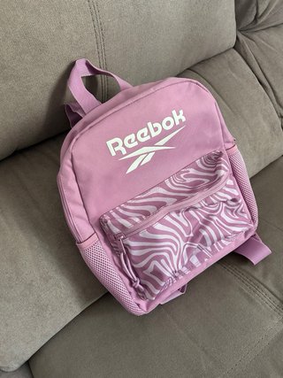 Mochila Reebok rosa con estampado