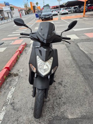 Kymco Agility 125 Scooter Negra