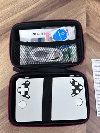 Consola Portátil XF40H 4” con Juegos