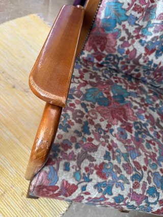 2 Mecedoras de Madera con Estampado Floral