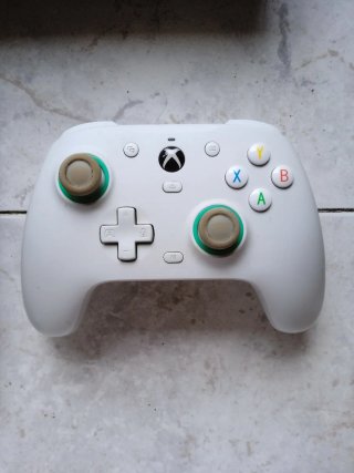 Xbox One S 1TB + Controller + Black Ops