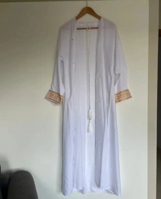 Abaya, túnica
