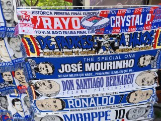 Bufandas de fútbol Rayo Vallecano y Real Madrid
