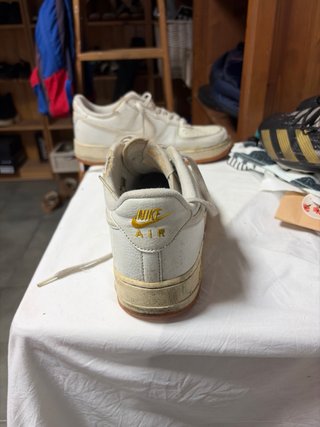 Nike Air Force 1 Blancas y Amarillas
