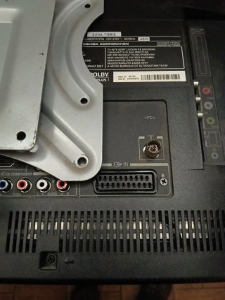Televisor Toshiba 22 HD con mando