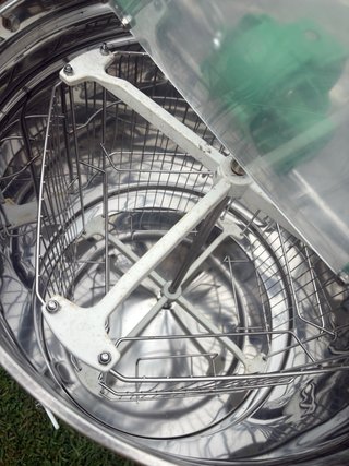 Extractor manual de miel 4 cuadros SAF NATURA