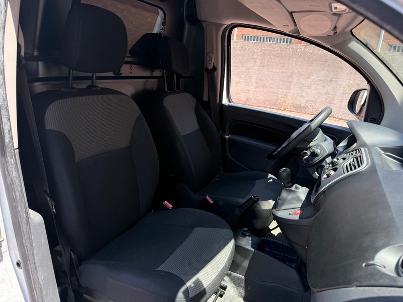 Renault Kangoo 2021, foto 12
