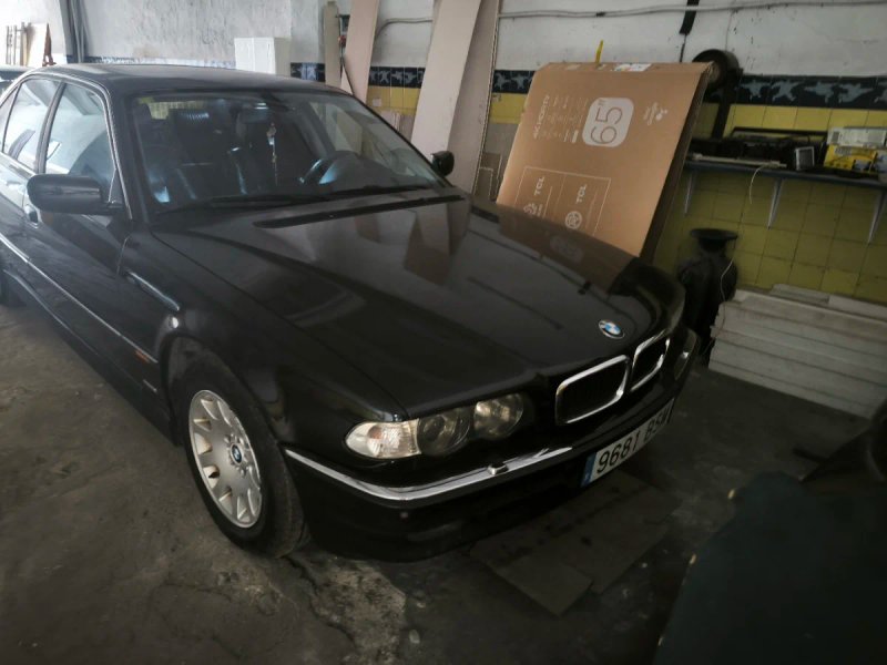 BMW Serie 7 2001 - foto 1