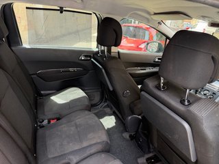 Peugeot 5008 2012