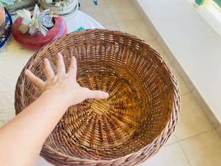 Cesta de mimbre antigua