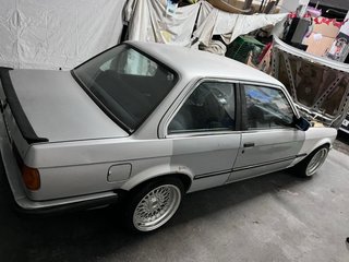 BMW E30 325i SOLO CAMBIO