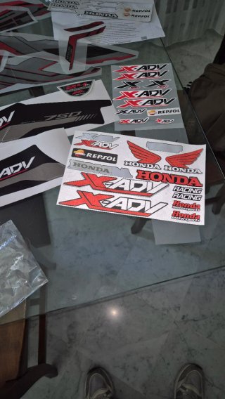 Adesivi Honda X-ADV 750 Rossi Grigio Nero