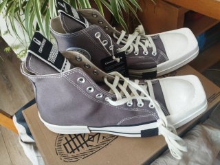 Converse x DRKSHDW TURBODRK Color marrón grisáceo