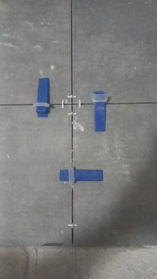 Azulejos, suelos y zocalos
