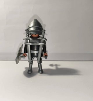 Playmobil Caballero con Hacha y Escudo