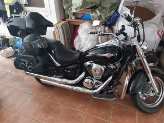Kawasaki VN900 Classic Negra