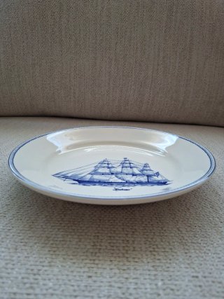 Plato San Claudio Barco Vela Azul Blanco