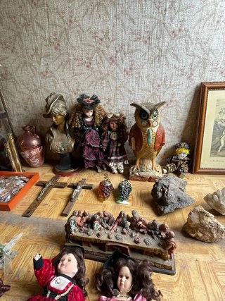 Lote de antigüedades y objetos decorativos