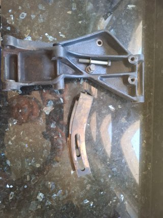 Soporte alternador Golf MK2