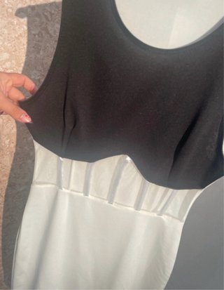 Abito bicolore nero e bianco