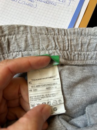 Pantalón chándal Benetton niño gris