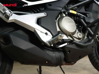 CFMOTO CF 650 MT ABS