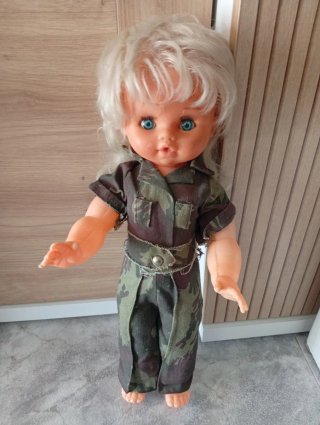 Muñeca militar