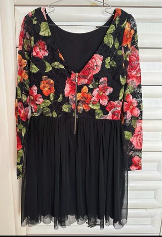 Vestido Maribel Ruiz floral negro y rojo Talla S