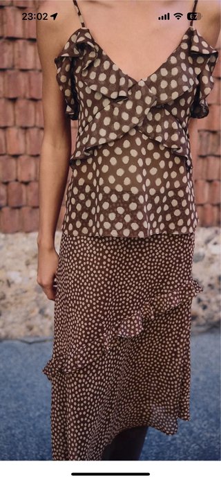 Top Zara lunares volantes