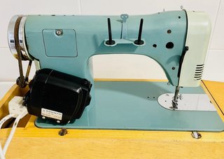 Máquina de coser Alfa De Luxe