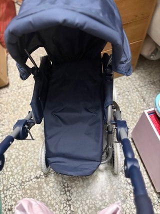 Carrito de juguete y planchero
