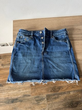 Falda Calvin Klein Talla W27 equivalente a 37
