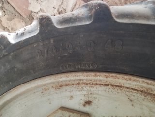 Ruedas estrechas tractor 270/95 R48