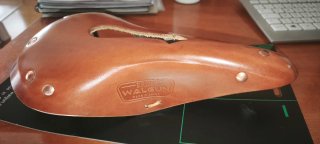 Sillín de cuero para bicicleta nuevo