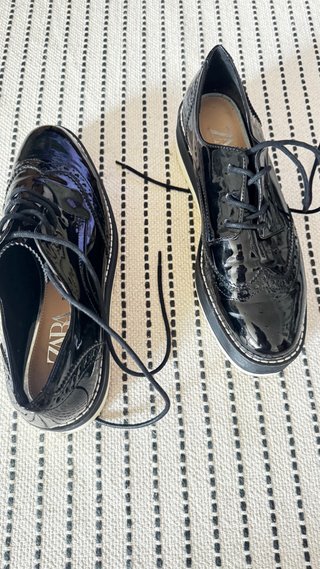 Zapatos charol Zara negros