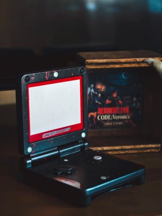 Carcasa Game Boy SP Resident Evil Code Verónica