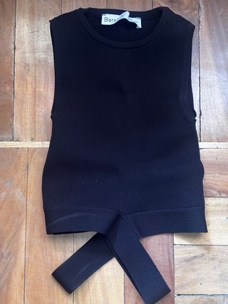 Camiseta Bershka Negra Talla