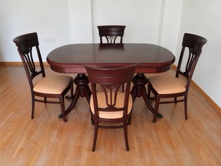 Mesa comedor extensible y 4 sillas madera