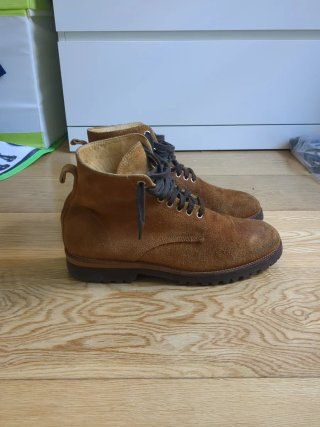 Botas de ante marrones