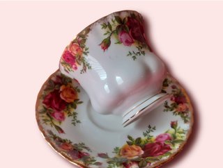 2 Tazas y Platillos Royal Albert Old Country Roses